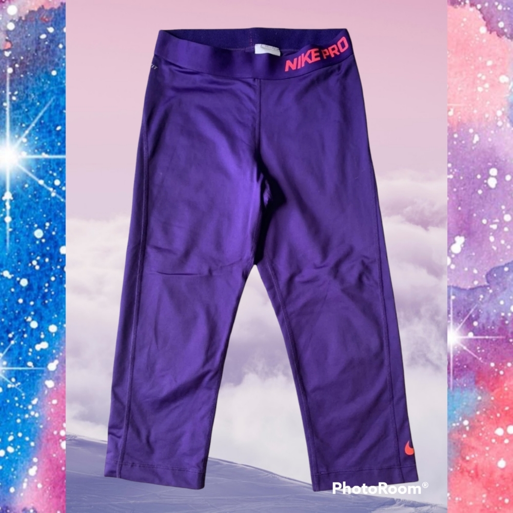 👾SOLD👾Nike Pro Capri leggings
